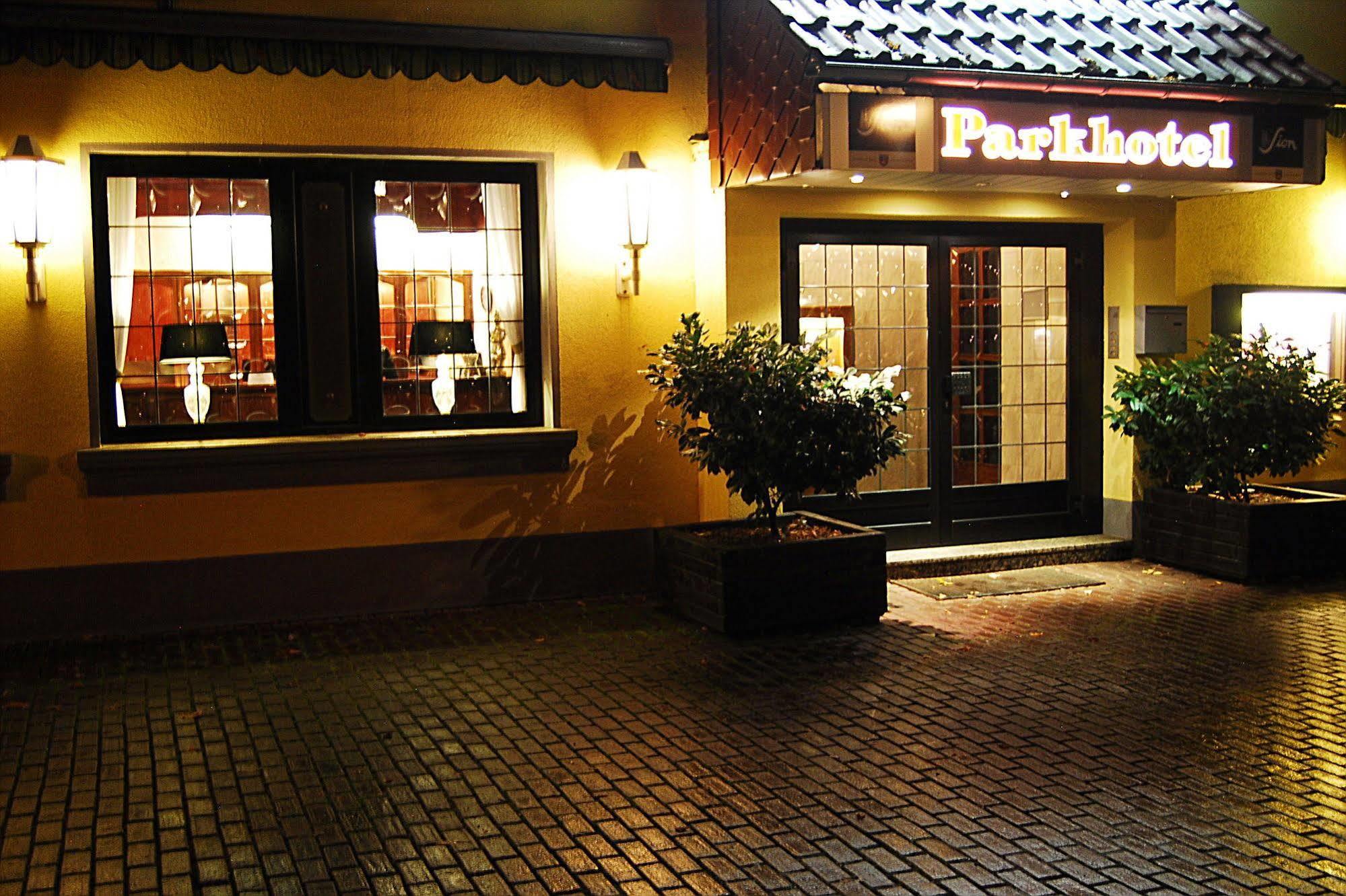 Parkhotel Bergheim ベルクハイム エクステリア 写真