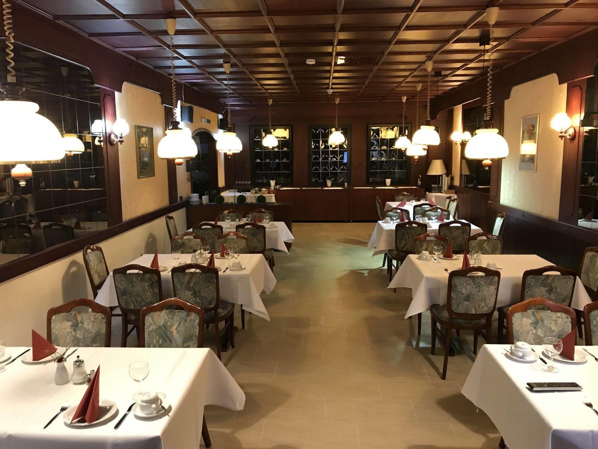 Parkhotel Bergheim ベルクハイム エクステリア 写真
